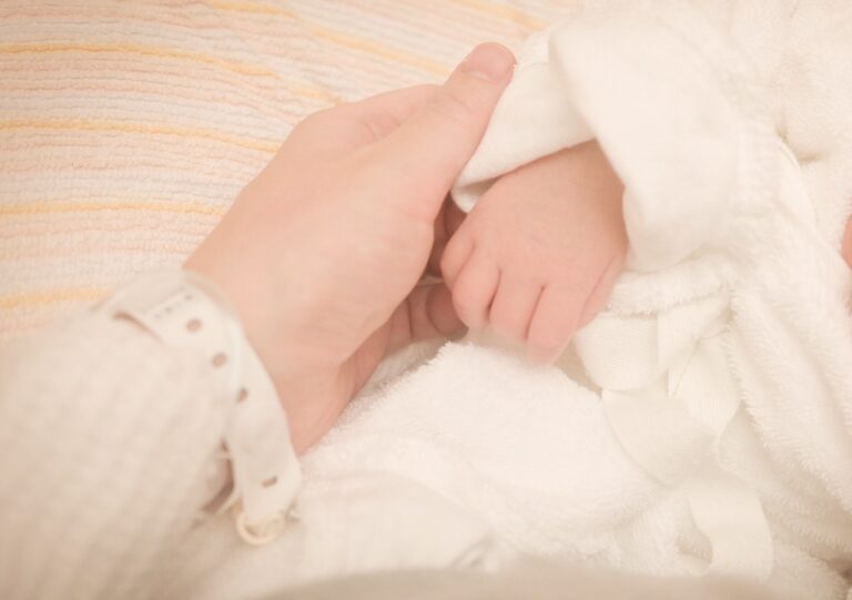 シングルマザーが住宅ローンの返済に困ったときの対処法を解説